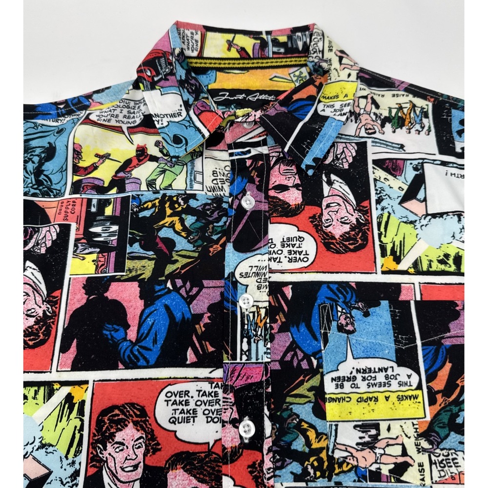 Just Attitude Mens Medium Comic Book Print Short Sleeve Button Up Shirt
